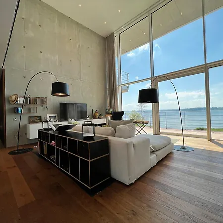 Am Mit Privatem Seezugang Holiday home Meersburg