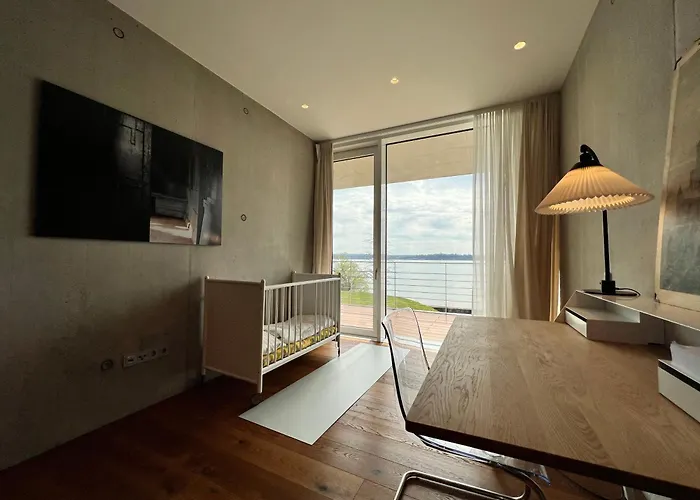 Am Mit Privatem Seezugang Меерсбург